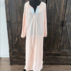 Natori Peach Nightgown with Blue Accents